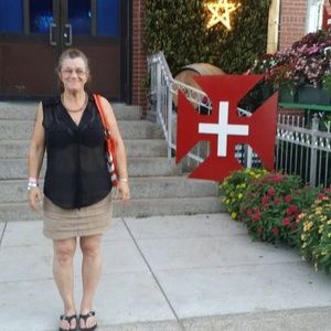 Meet your Posher, Corinne